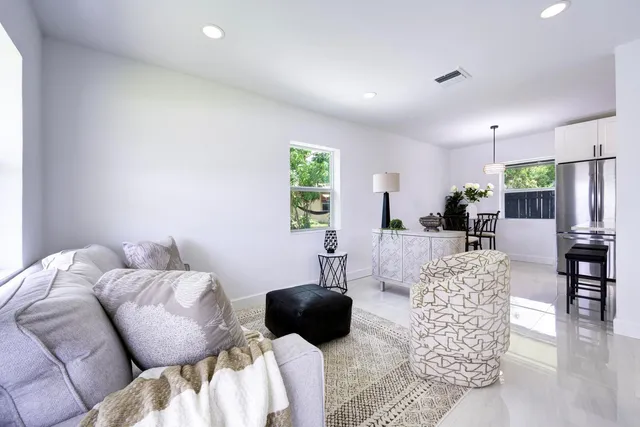 $399,000 | 1314 South B Street, Lake Worth Beach, FL 33460