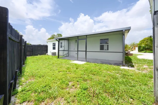 $399,000 | 1314 South B Street, Lake Worth Beach, FL 33460