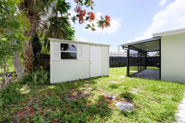 $399,000 | 1314 South B Street, Lake Worth Beach, FL 33460