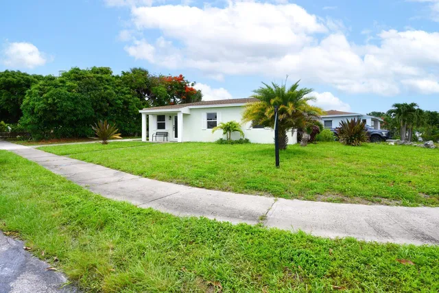 $399,000 | 1314 South B Street, Lake Worth Beach, FL 33460