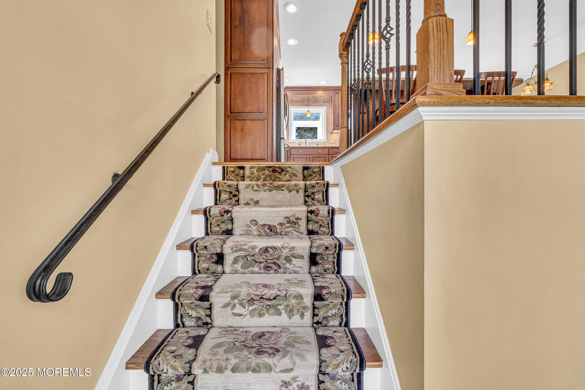 12 Windsor Road Howell, NJ 07731 - Photo 3 of 20 5 (1)