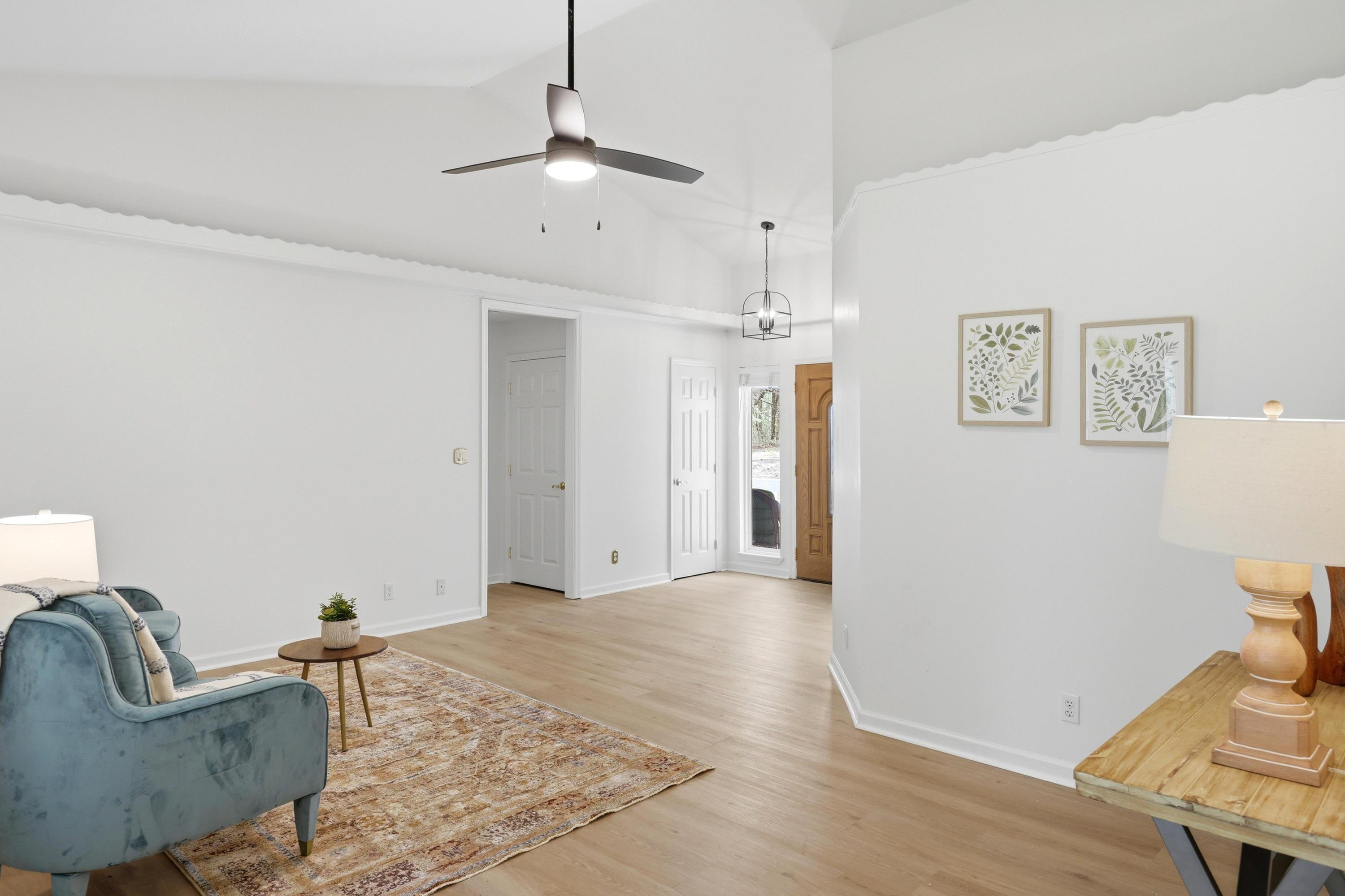1544 Lamontville Road Decatur, TN 37322 - Photo 12 of 31 Living Room