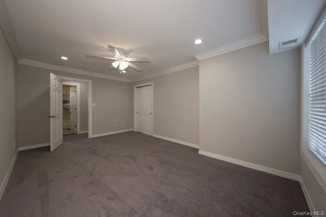 $2,695 | 100 Villa D'Est Drive, Unit C04, Coram, NY 11727