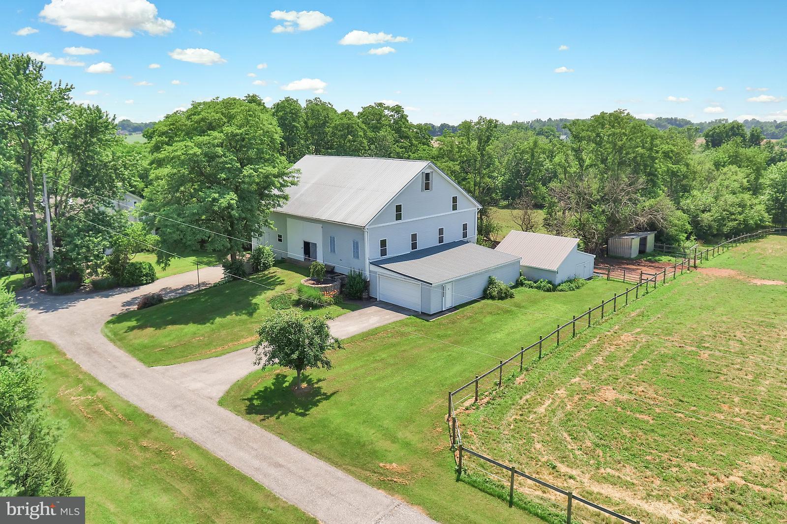4571 Admire Road Thomasville, PA 17364 - Photo 4 of 55 Gallery Image 4
