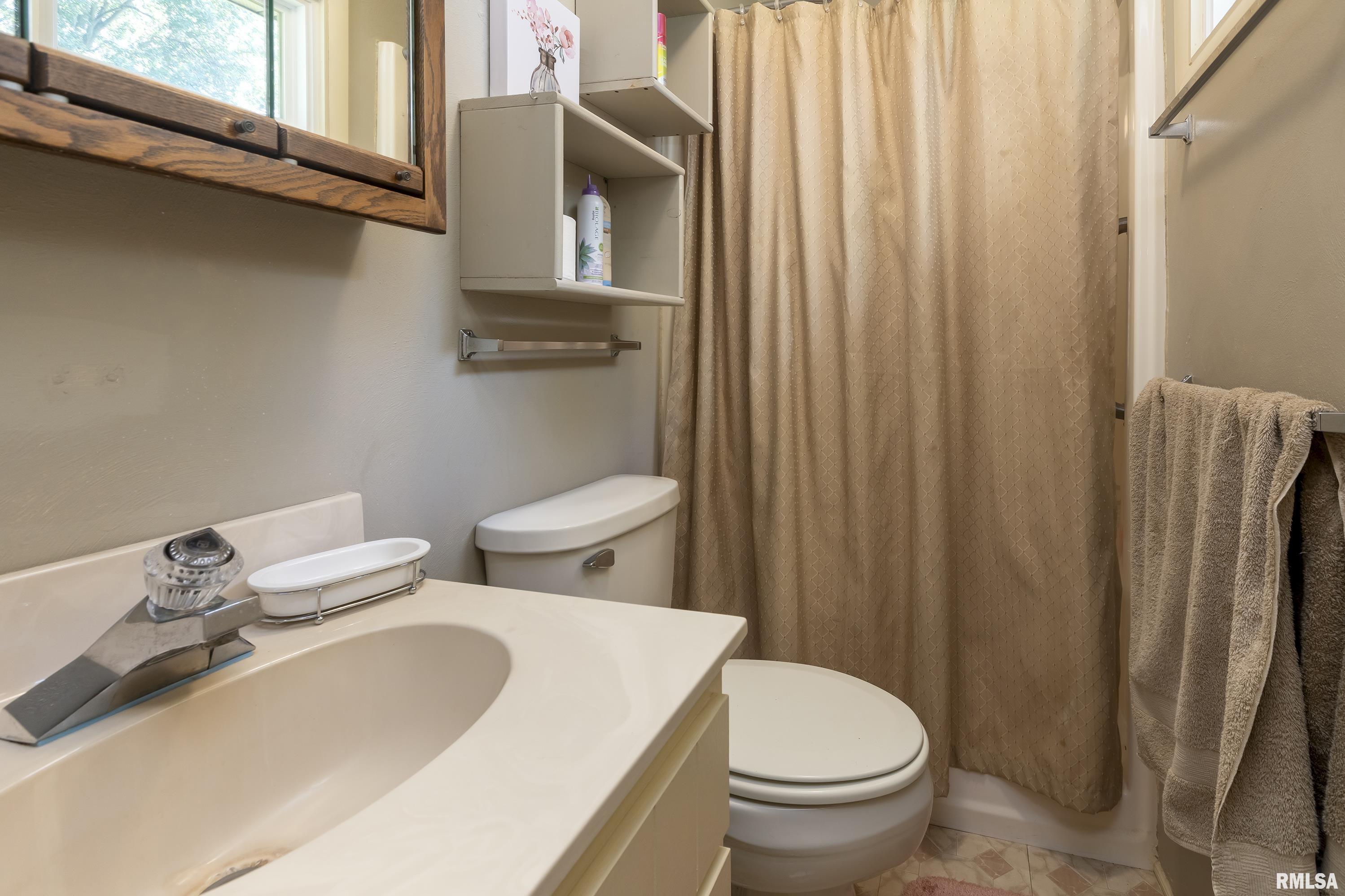 104 Philip Road Christopher, IL 62822 - Photo 15 of 31 Gallery Image 15