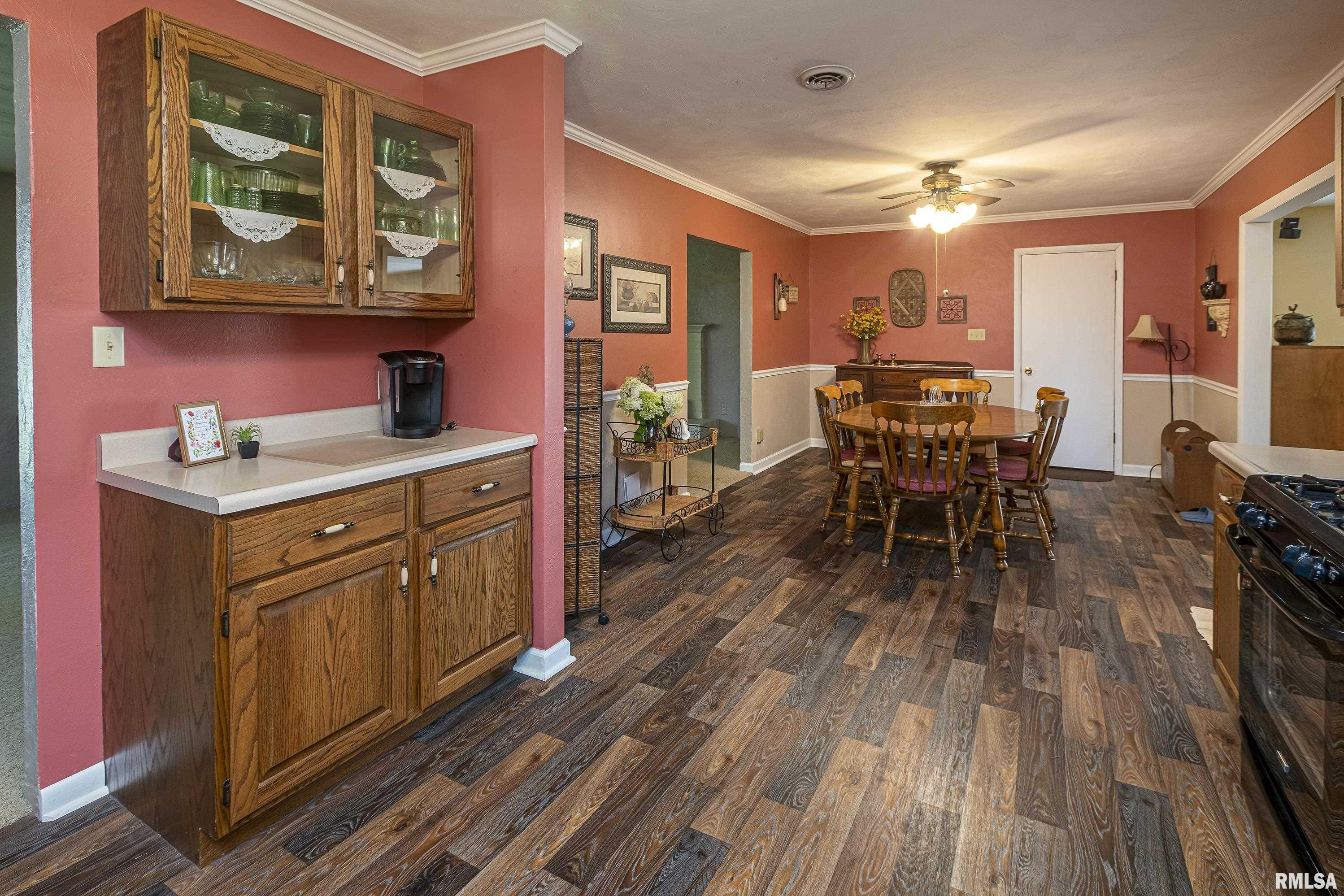 104 Philip Road Christopher, IL 62822 - Photo 10 of 31 Gallery Image 10