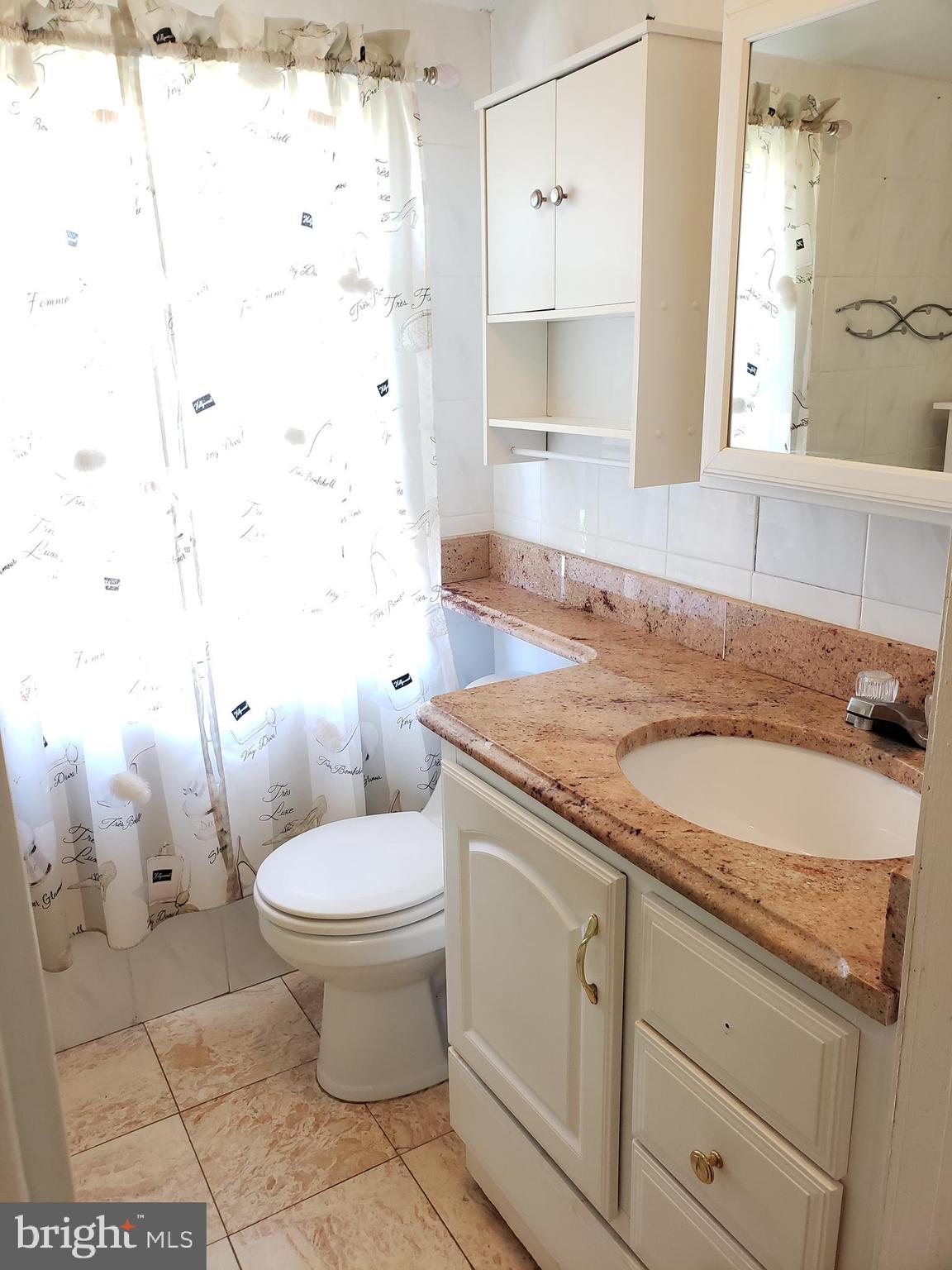 1610 Daws Road Blue Bell, PA 19422 - Photo 25 of 42 Hallway Bathroom
