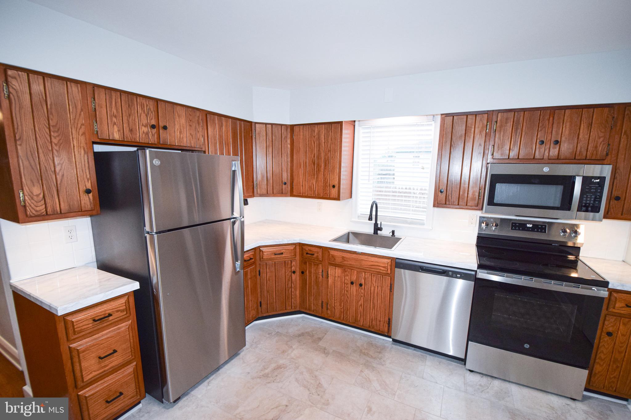 1224 Rustic Avenue Rosedale, MD 21237 - Photo 4 of 41 Kitchen