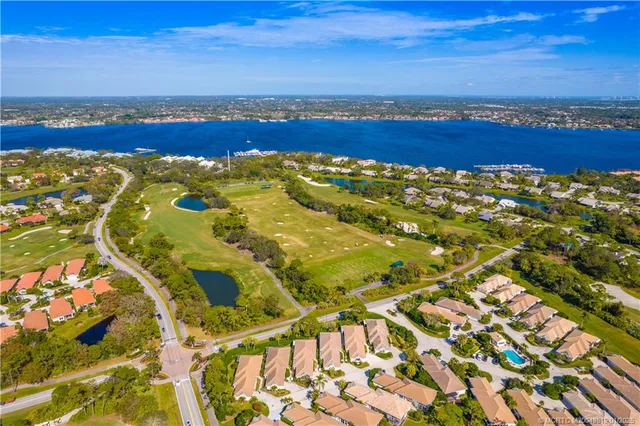 a view of an outdoor space