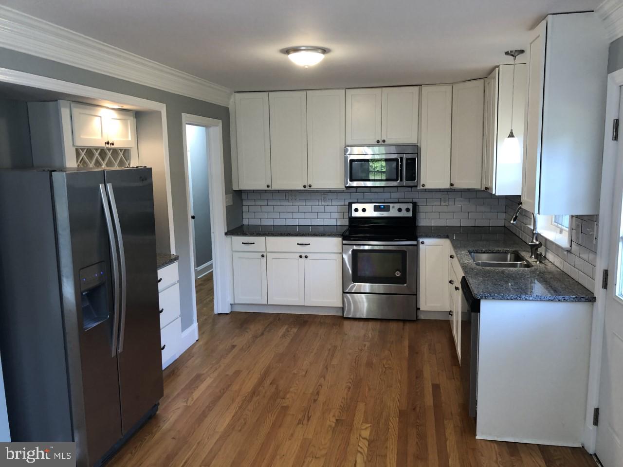 5506 Bortner Road Hampstead, MD 21074 - Photo 8 of 39