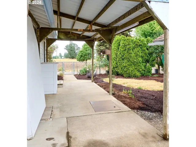 $1,475,000 | 29474 South S Highway, Canby, OR 97013