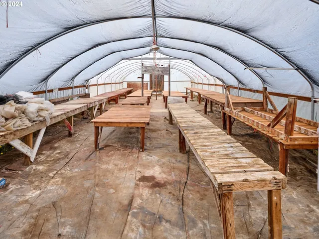 $1,475,000 | 29474 South S Highway, Canby, OR 97013