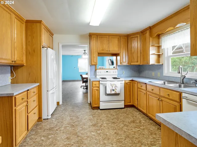 $1,475,000 | 29474 South S Highway, Canby, OR 97013