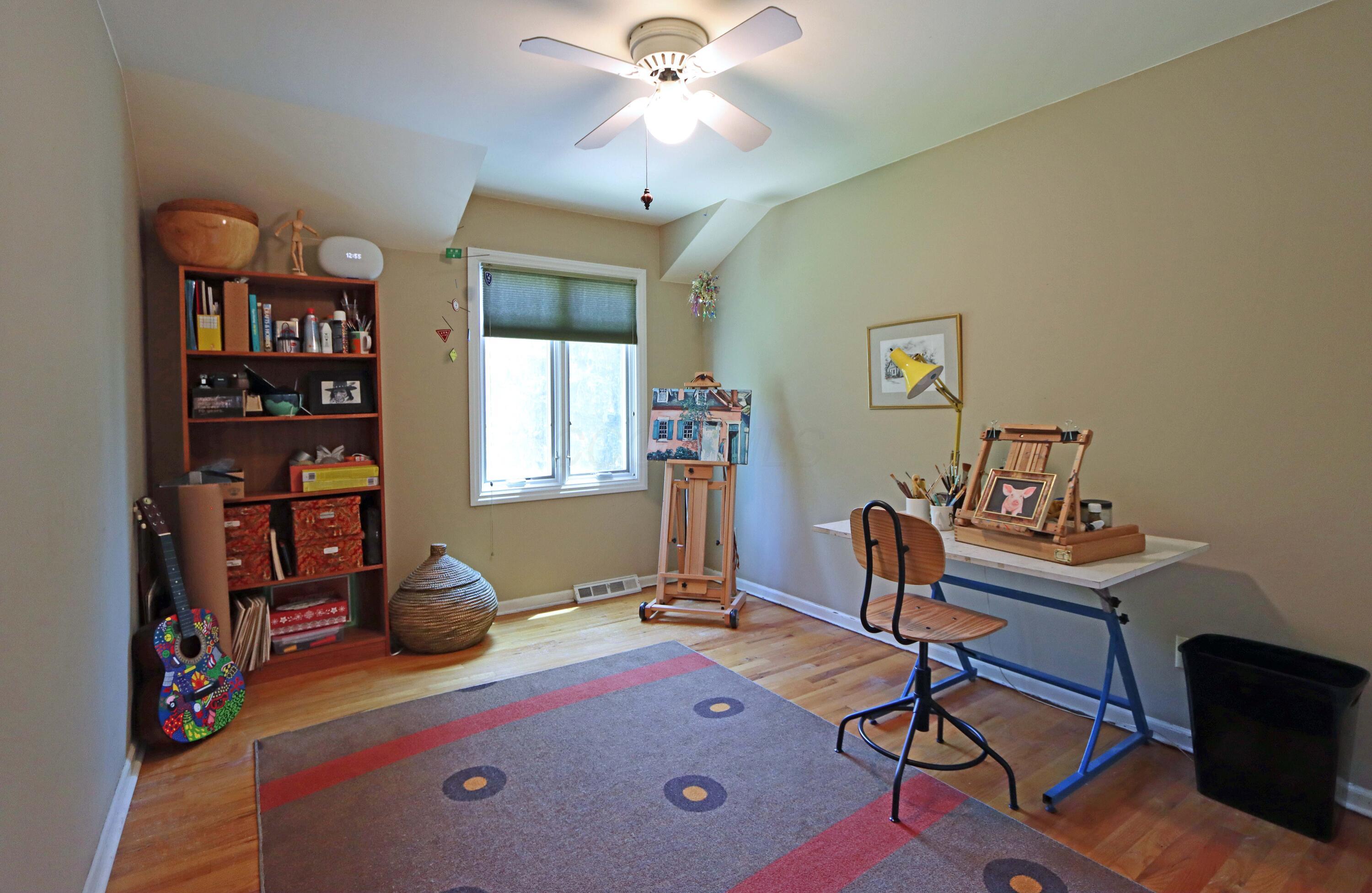 3969 Newhall Road Upper Arlington, OH 43220 - Photo 37 of 82 1st bedroom being used as hobbies or crafts room at present