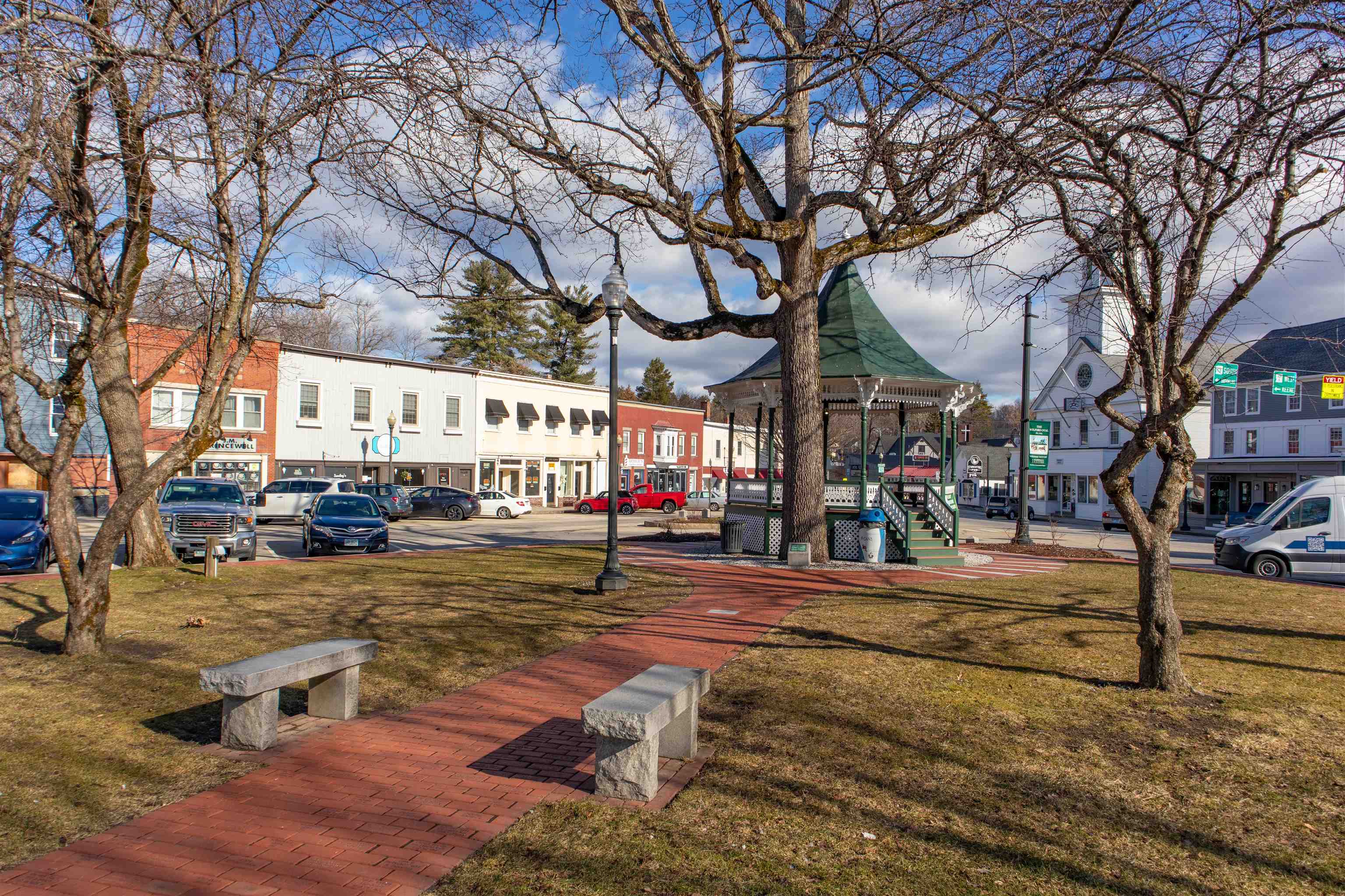 111 Union Square Milford, NH 03055 - Photo 2 of 28