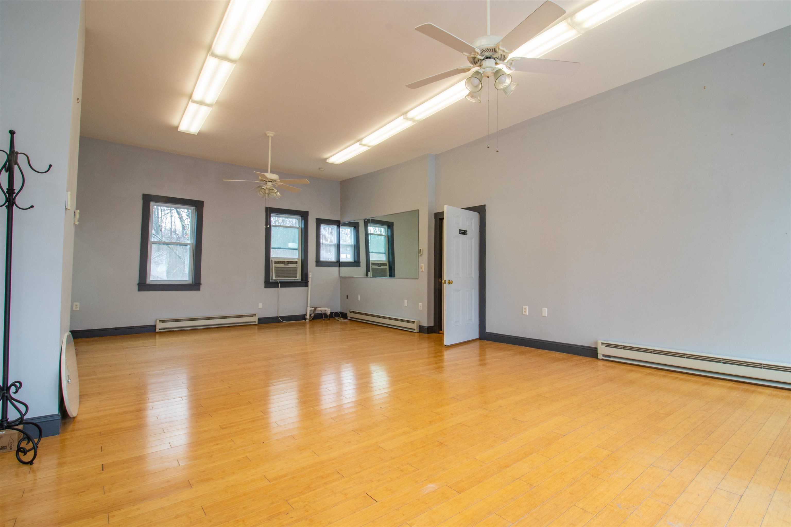 111 Union Square Milford, NH 03055 - Photo 4 of 28