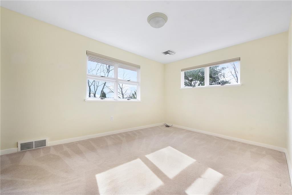 6913 Merton Road Pittsburgh, PA 15202 - Photo 37 of 48 an empty room with windows