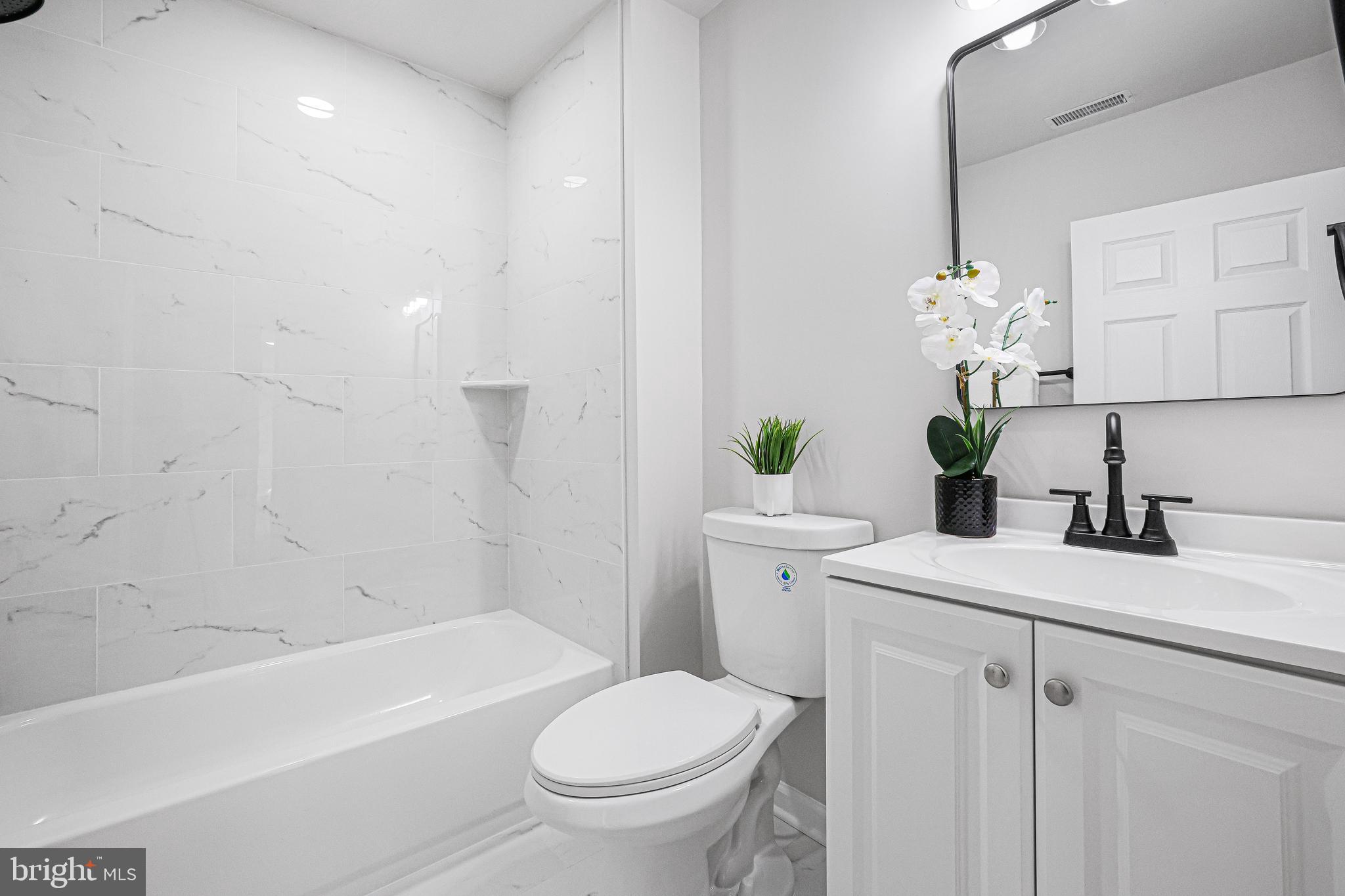 106 4th Avenue Baltimore, MD 21227 - Photo 16 of 31