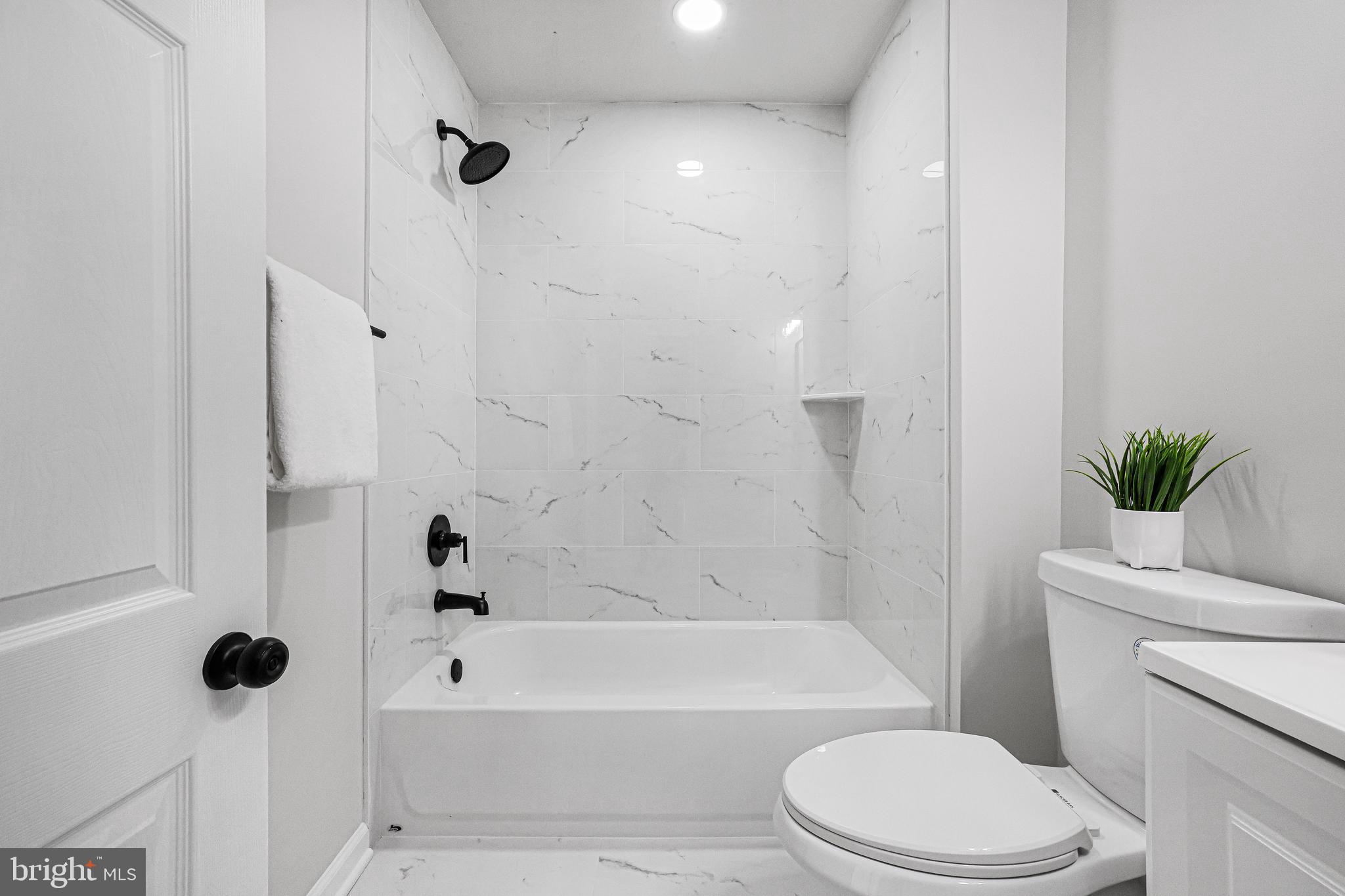 106 4th Avenue Baltimore, MD 21227 - Photo 18 of 31