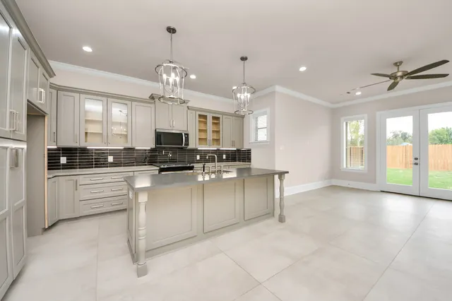 $2,350 | 6320 Milwee Street, Unit B, Houston, TX 77092