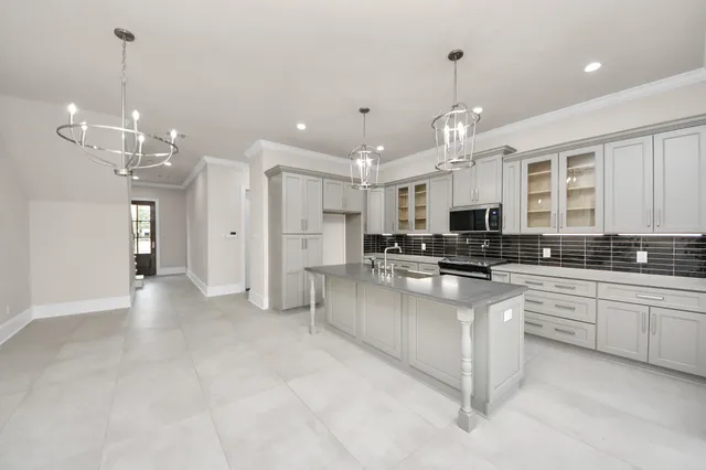 $2,350 | 6320 Milwee Street, Unit B, Houston, TX 77092