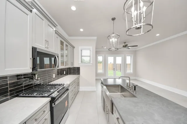 $2,350 | 6320 Milwee Street, Unit B, Houston, TX 77092