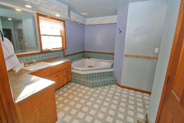 $599,900 | 7717 North Hogan Road, Aurora, IN 47001