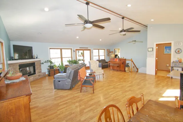 $599,900 | 7717 North Hogan Road, Aurora, IN 47001