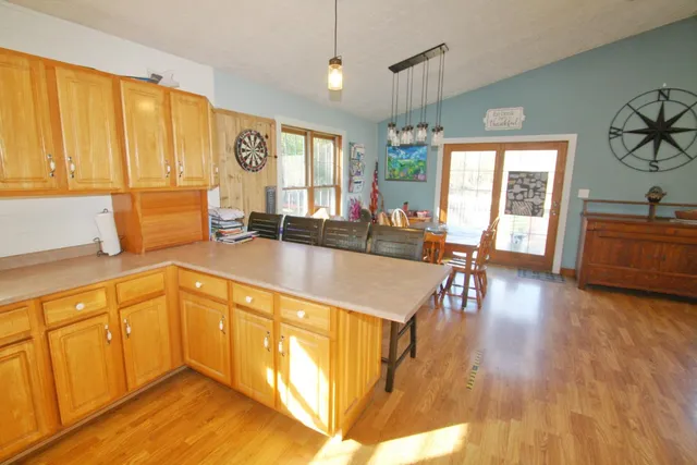 $599,900 | 7717 North Hogan Road, Aurora, IN 47001