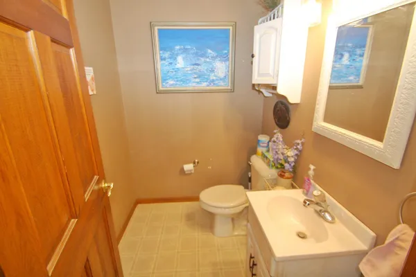 $599,900 | 7717 North Hogan Road, Aurora, IN 47001