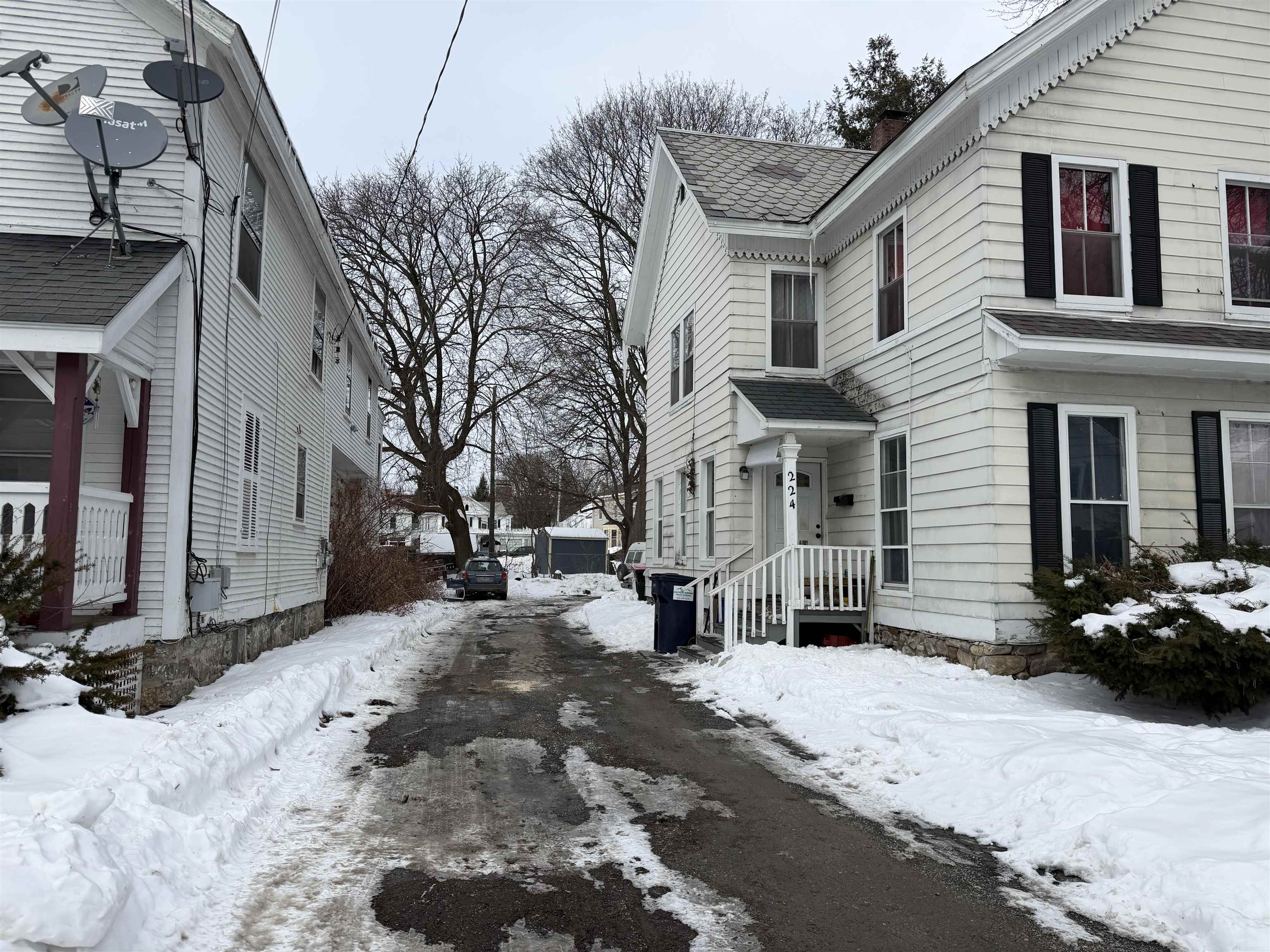 224 Union Street Bennington, VT 05201 - Photo 5 of 33