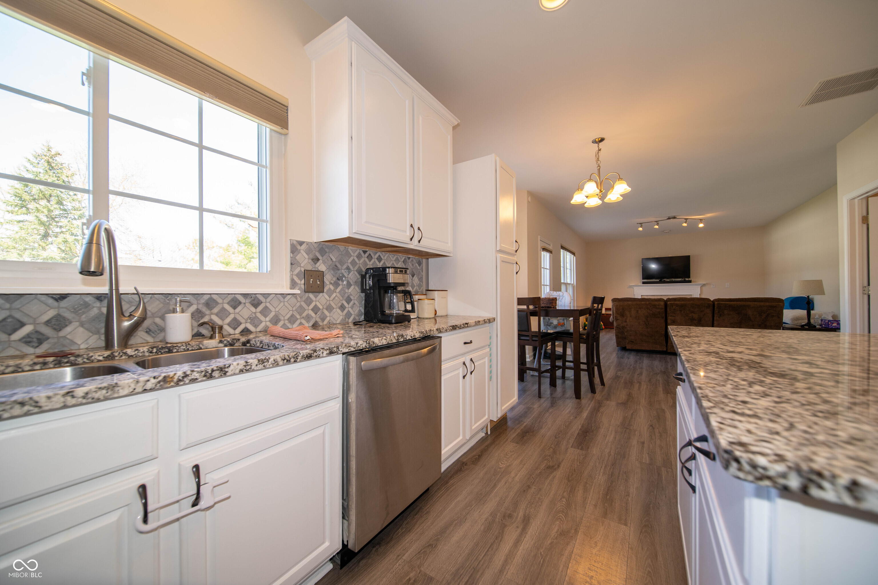 10113 Parkshore Drive Fishers, IN 46038 - Photo 15 of 44