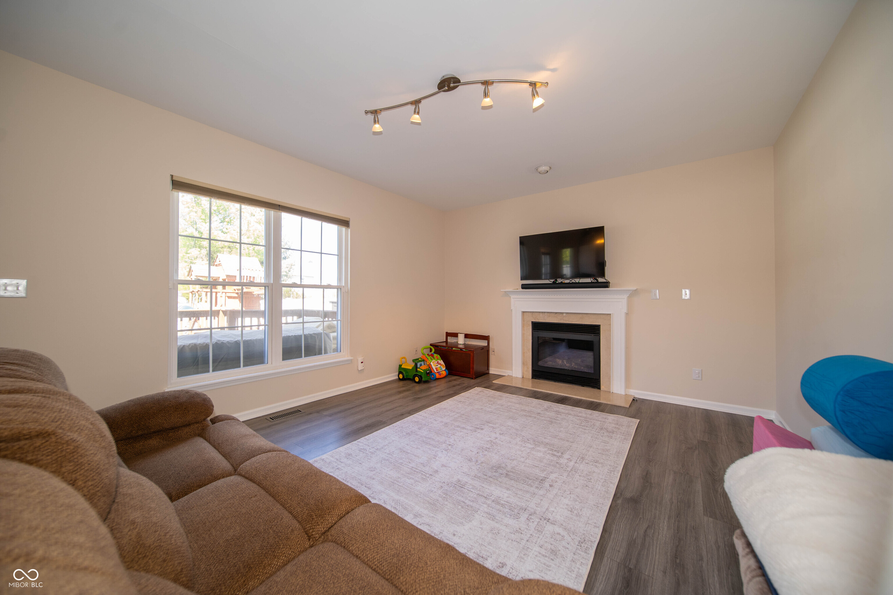10113 Parkshore Drive Fishers, IN 46038 - Photo 17 of 44