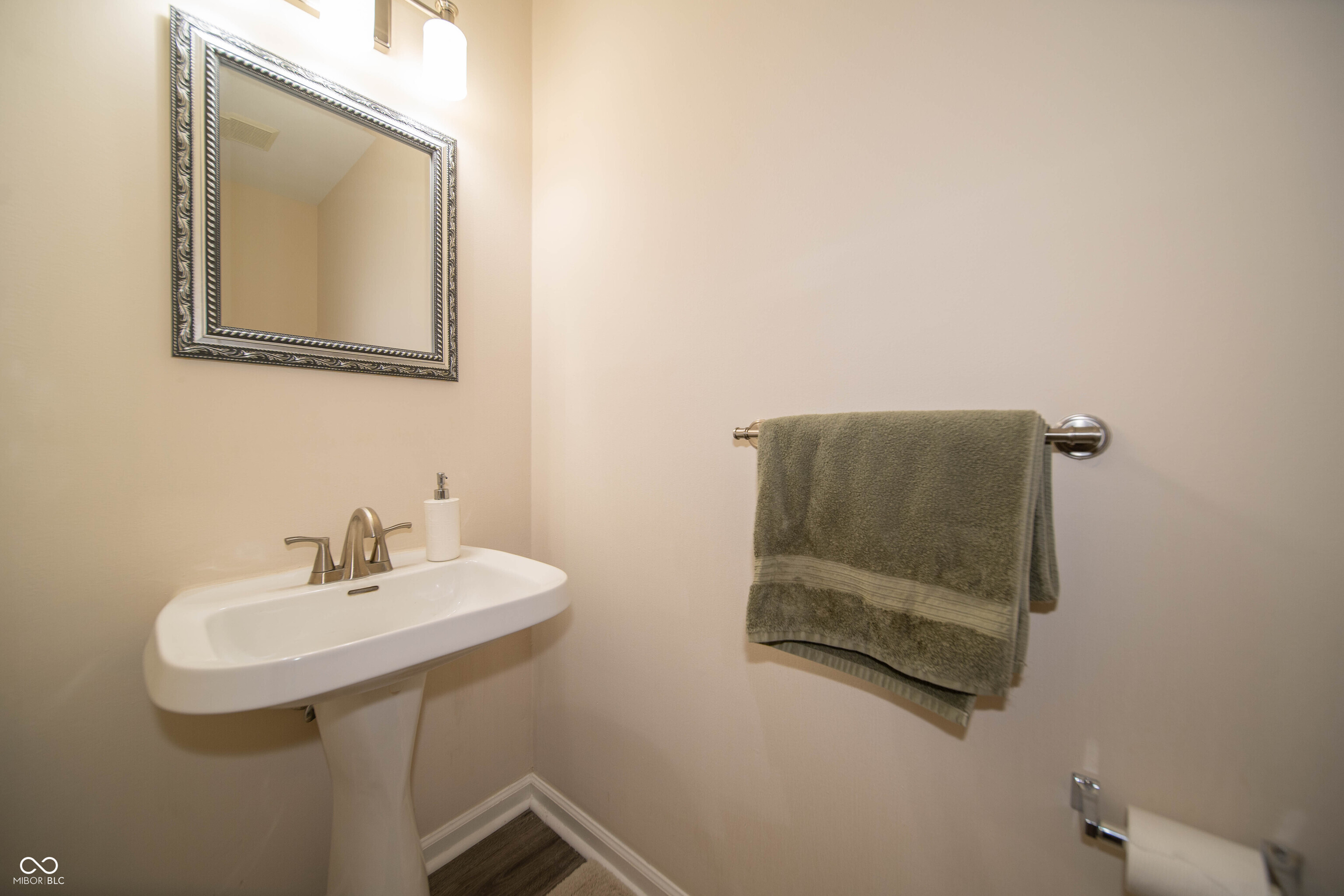 10113 Parkshore Drive Fishers, IN 46038 - Photo 20 of 44