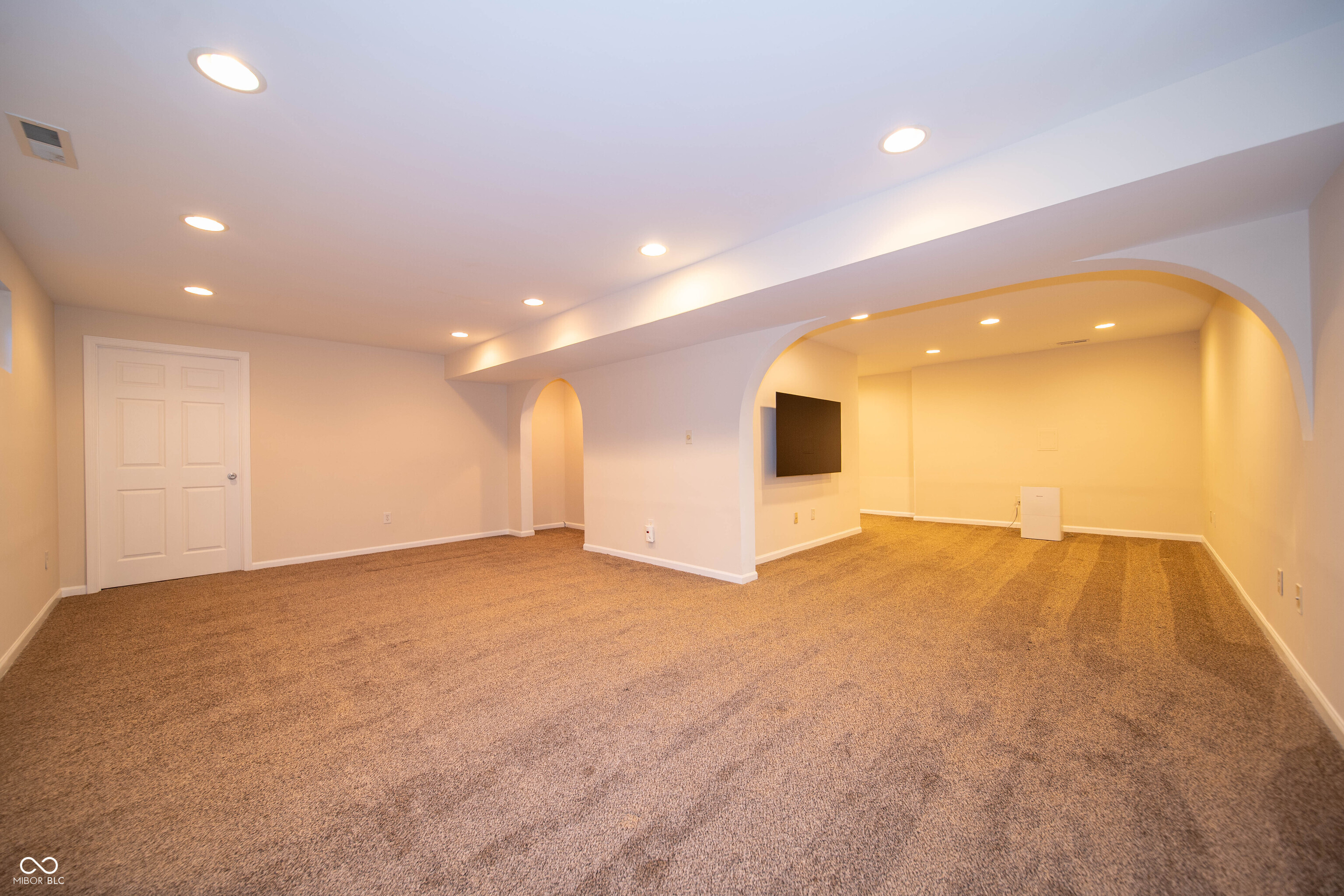 10113 Parkshore Drive Fishers, IN 46038 - Photo 22 of 44