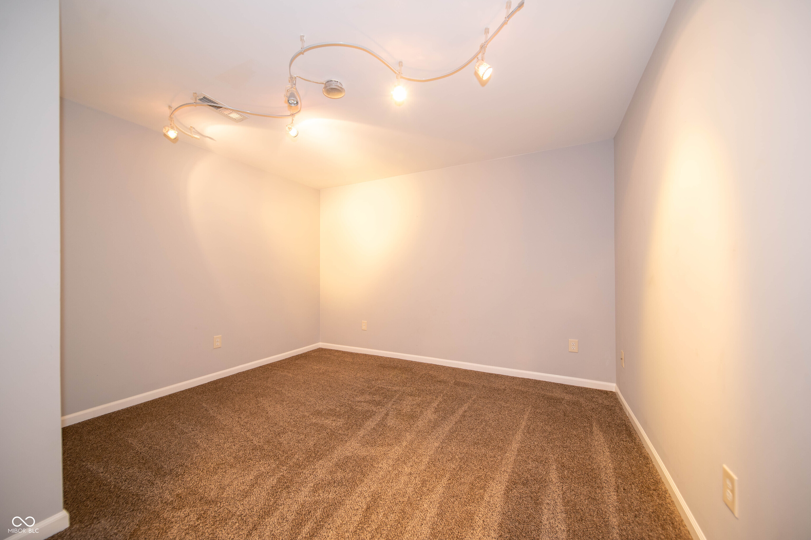 10113 Parkshore Drive Fishers, IN 46038 - Photo 25 of 44