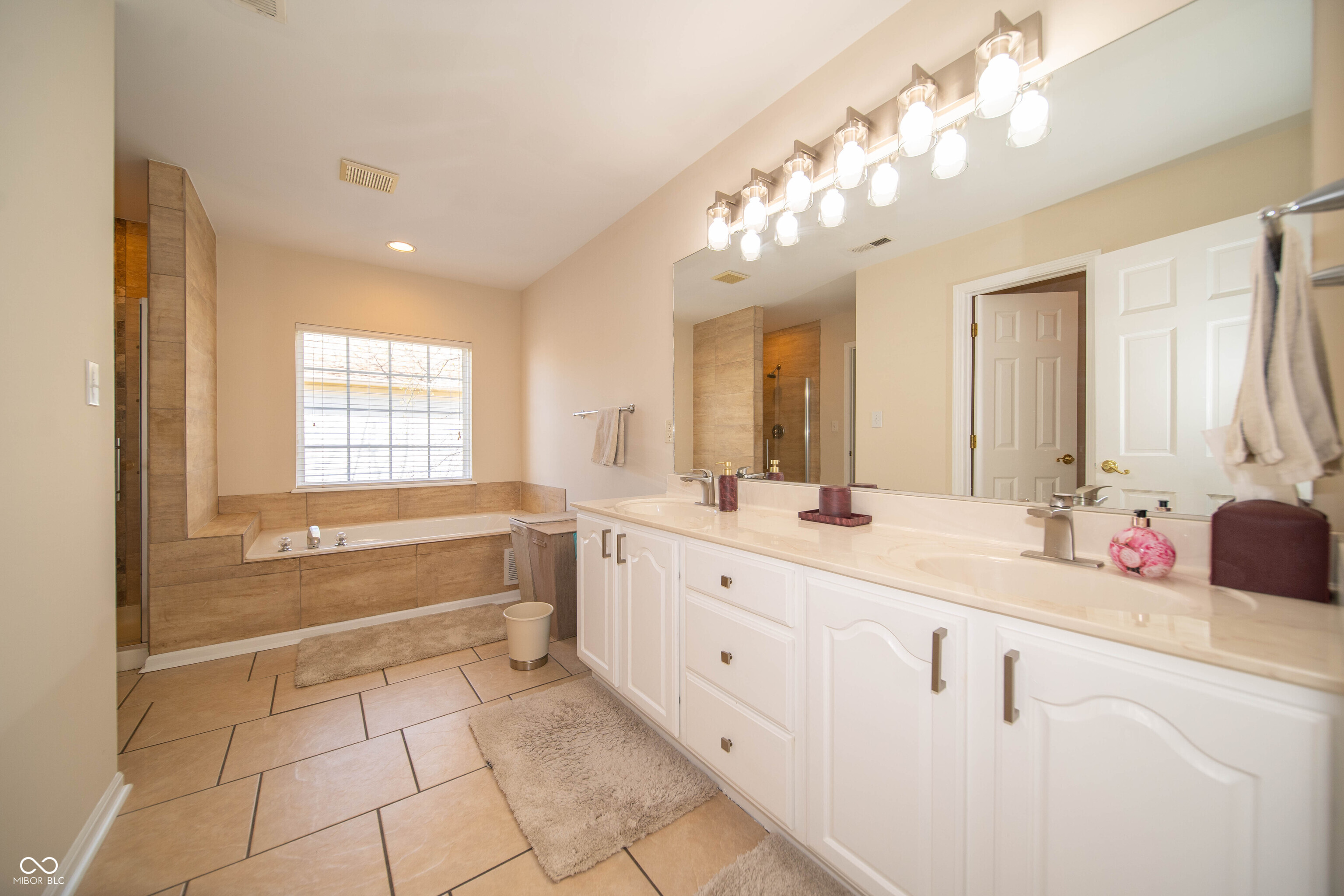 10113 Parkshore Drive Fishers, IN 46038 - Photo 30 of 44