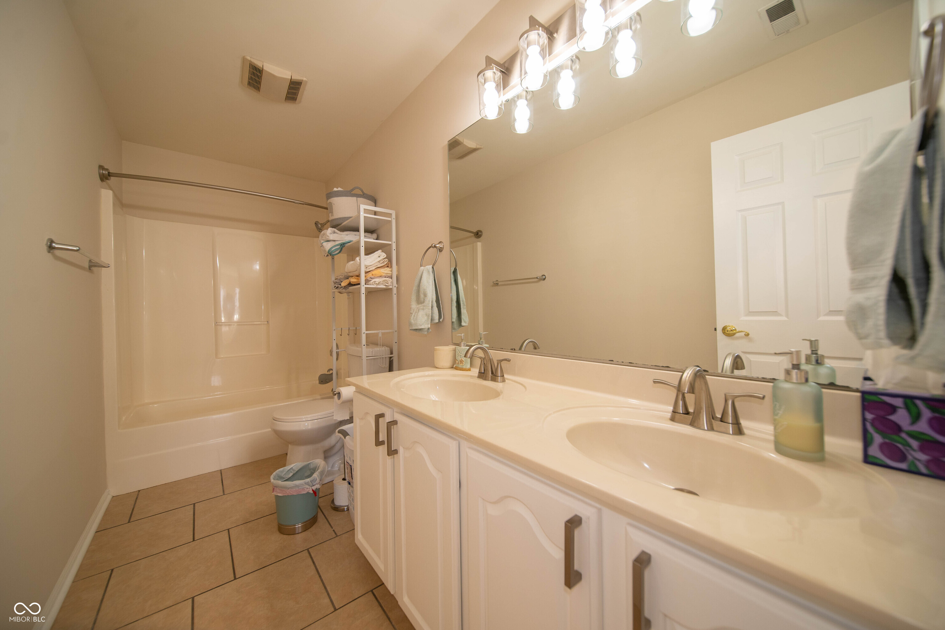 10113 Parkshore Drive Fishers, IN 46038 - Photo 34 of 44