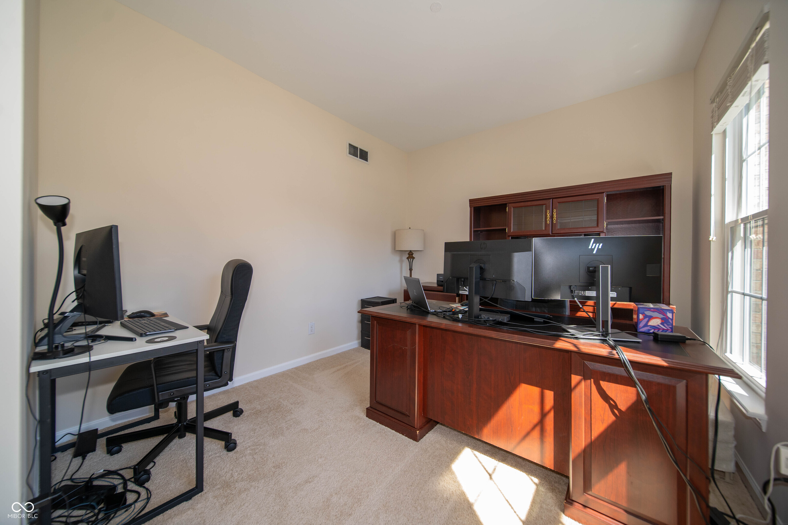 10113 Parkshore Drive Fishers, IN 46038 - Photo 6 of 44
