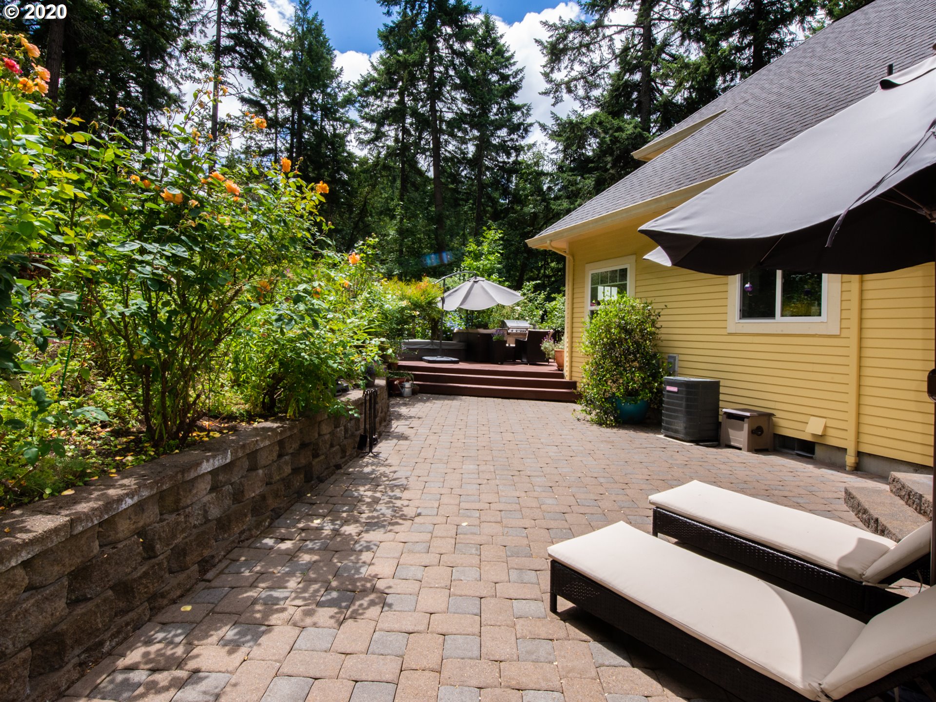 5015 Dillard Road Eugene, OR 97405 - Photo 4 of 32 Gallery Image 4