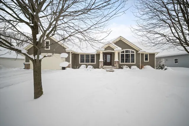 $529,900 | 738 Fieldstone Drive, Coopersville, MI 49404