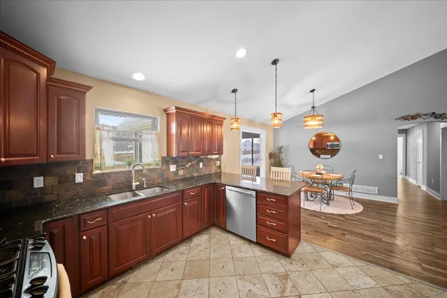 $529,900 | 738 Fieldstone Drive, Coopersville, MI 49404