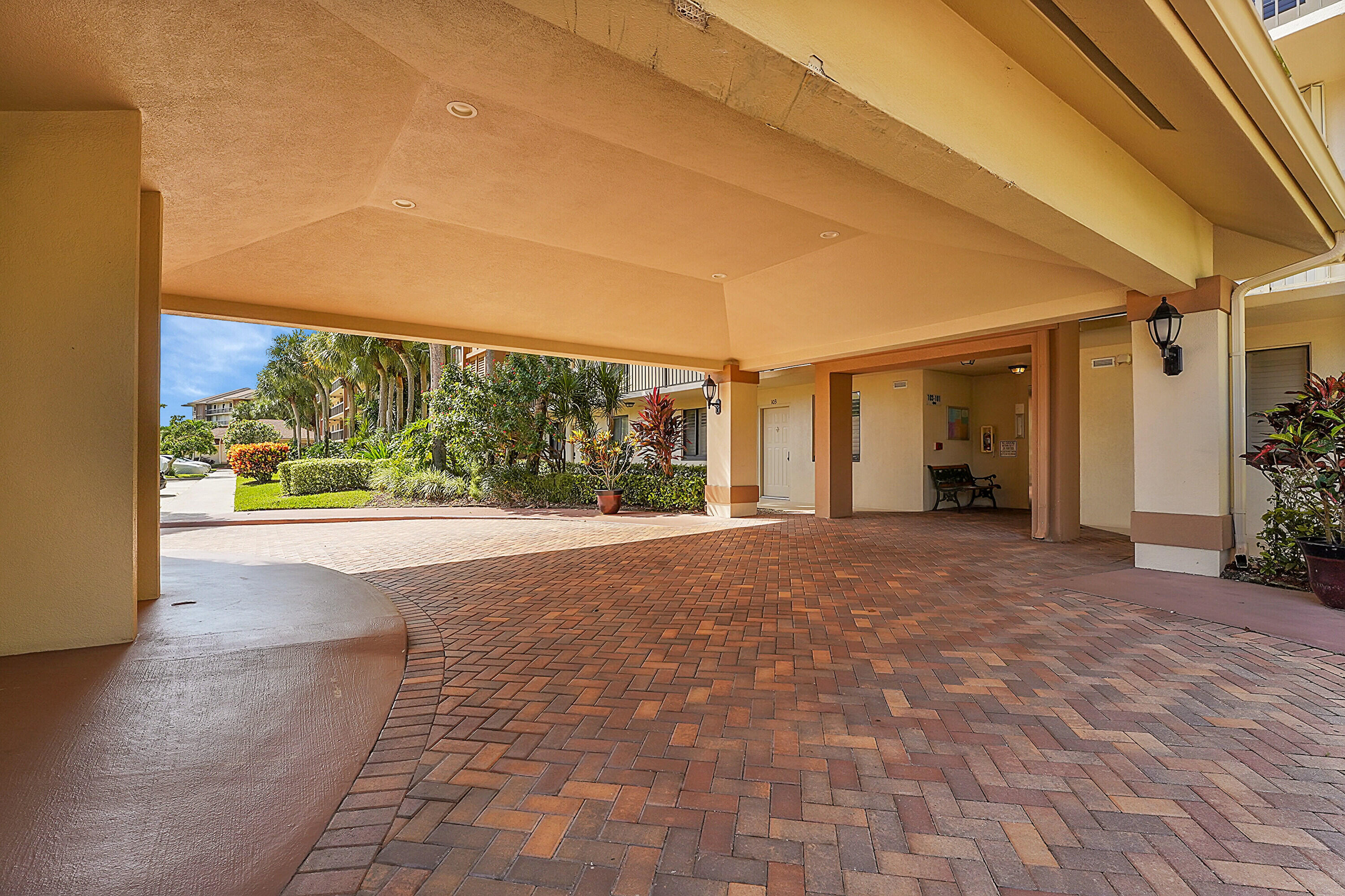 2001 Marina Isle Way, Unit 203 Jupiter, FL 33477 - Photo 5 of 48 BUILDING ENTRANCE