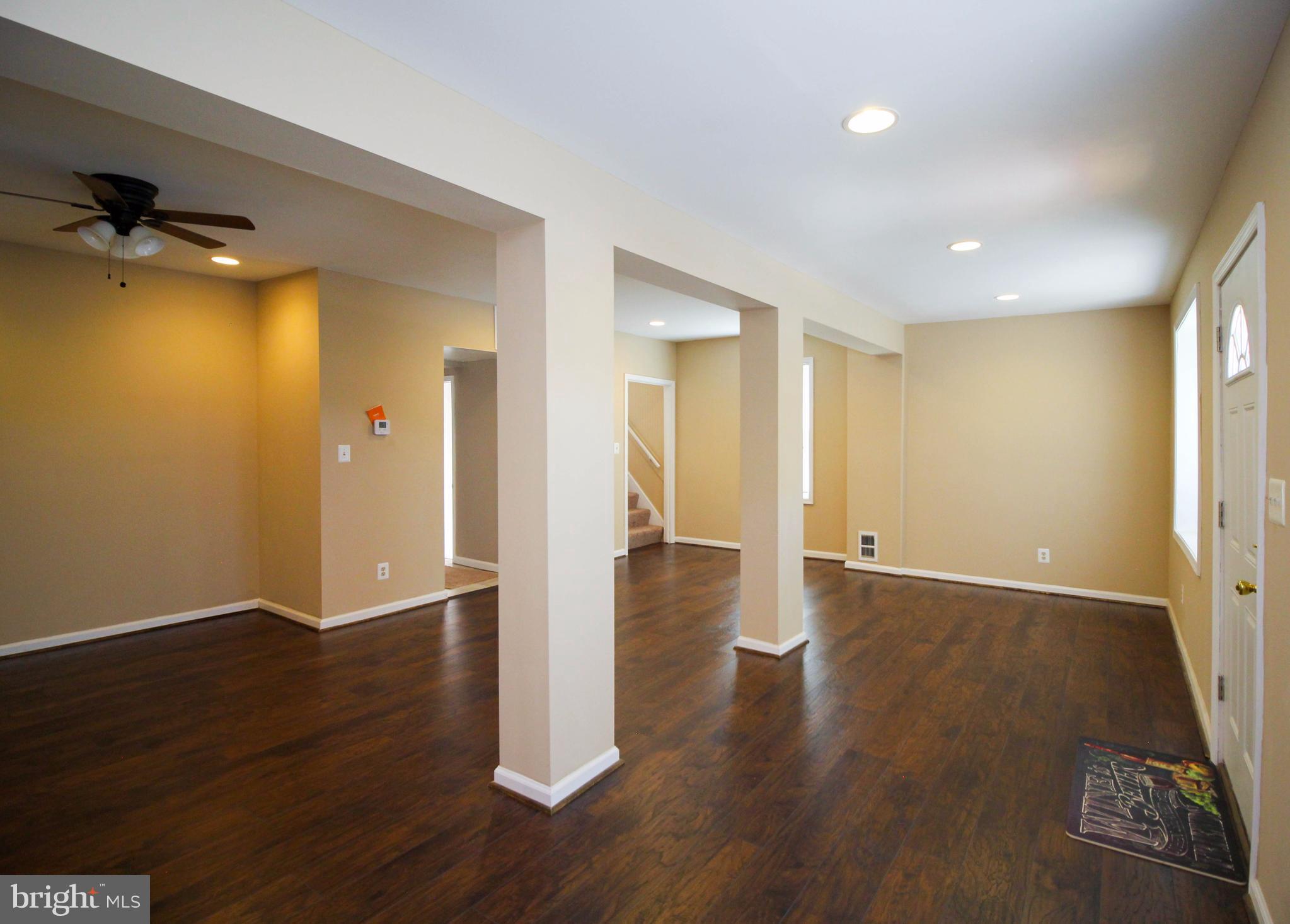 4227 Annapolis Road Baltimore, MD 21227 - Photo 2 of 30 living room