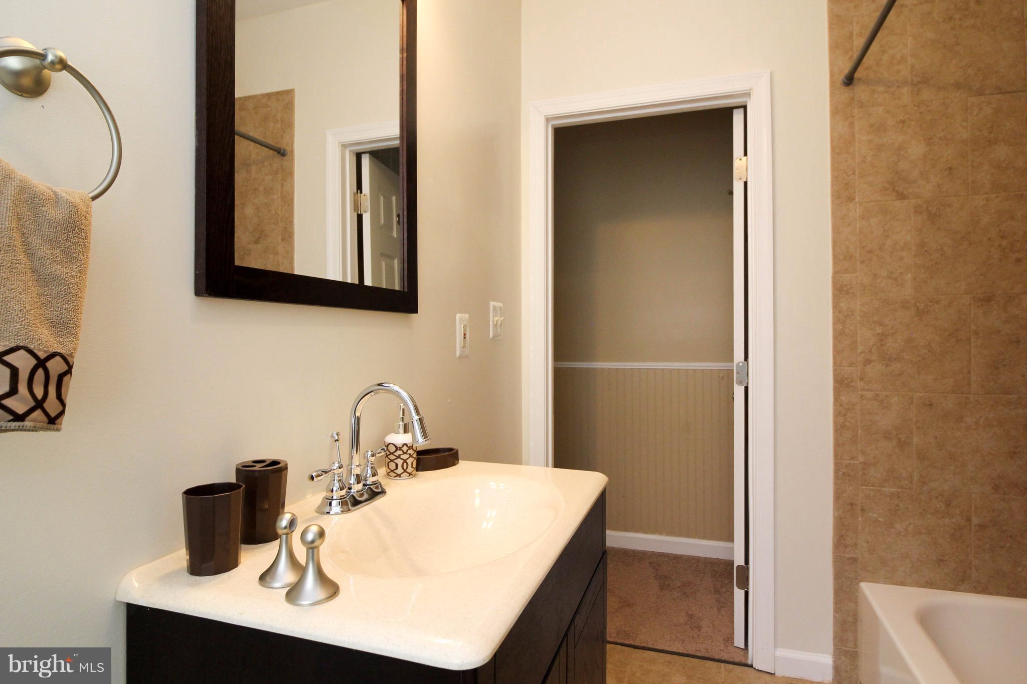 4227 Annapolis Road Baltimore, MD 21227 - Photo 22 of 30 bath
