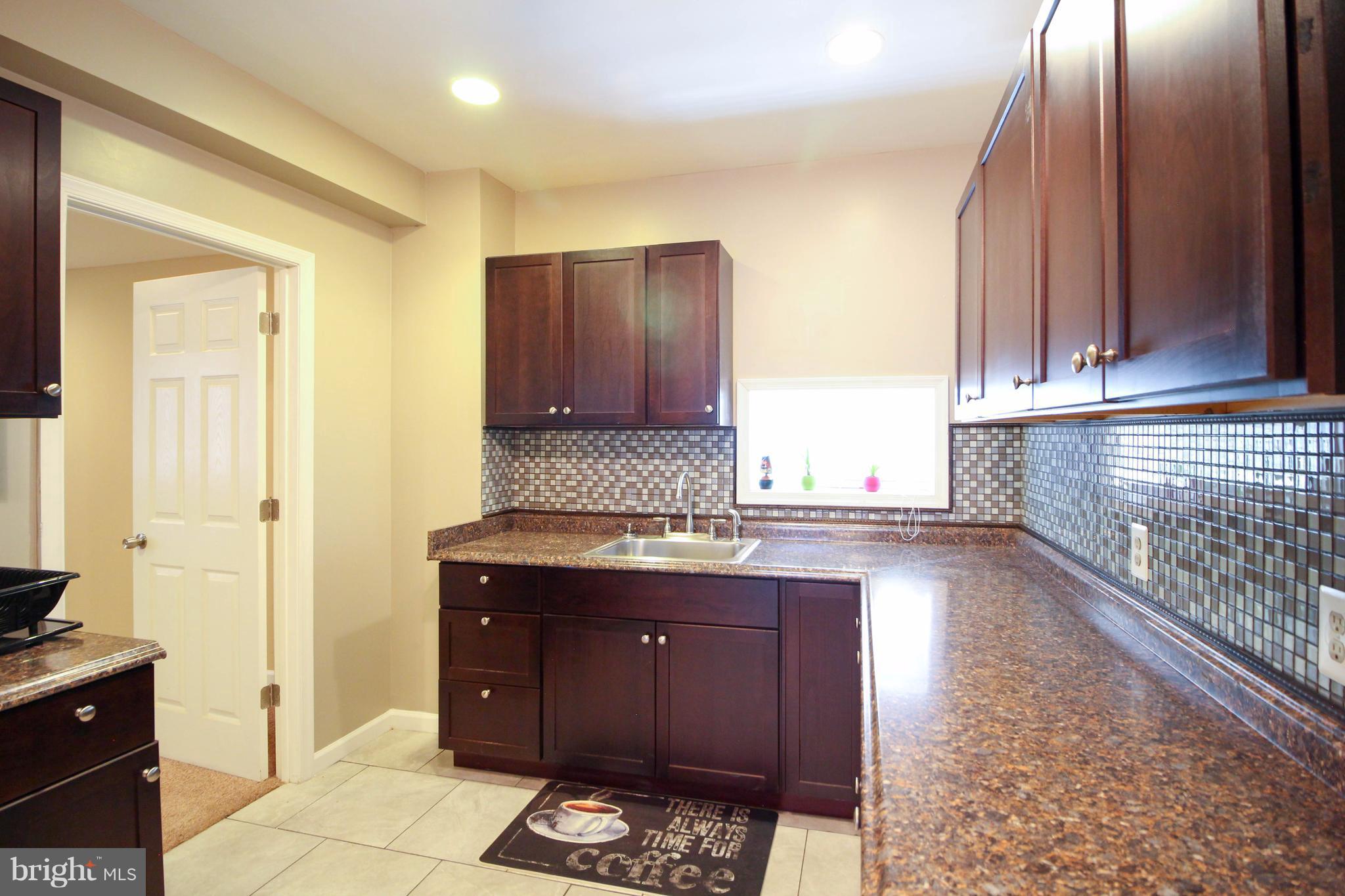 4227 Annapolis Road Baltimore, MD 21227 - Photo 9 of 30 Kitchen