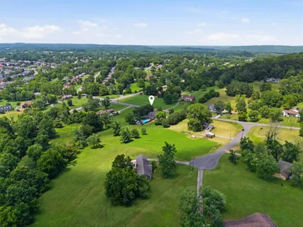 $749,900 | 1004 Longview Drive, Hendersonville, TN 37075