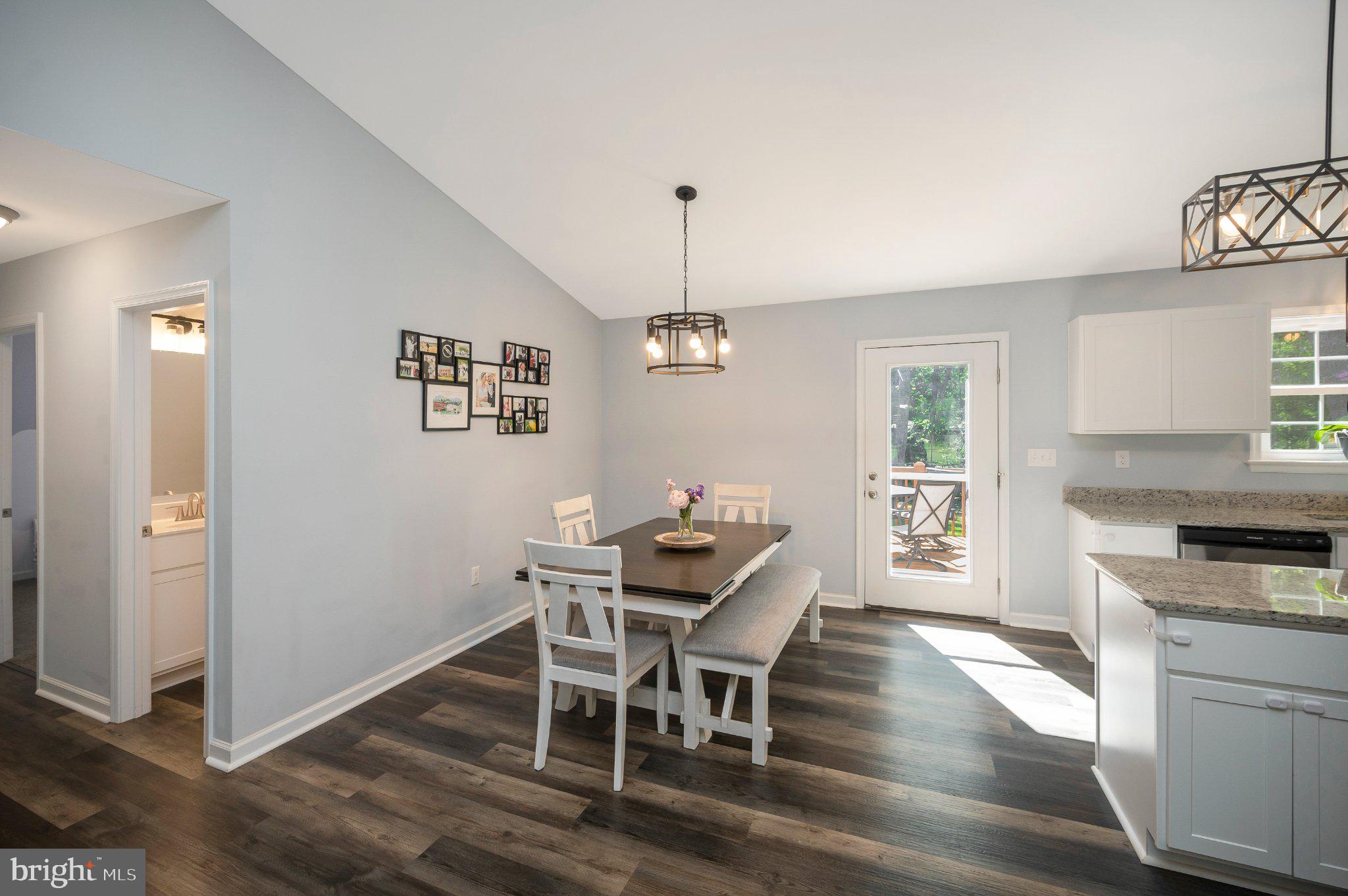 28282 Tatum Road Unionville, VA 22567 - Photo 13 of 52 Bright and airy dining space awaits.