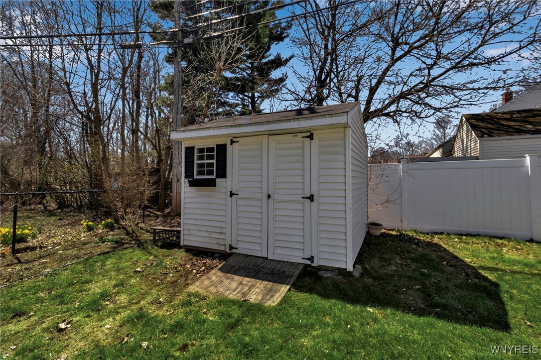 95 Brookside Drive Amherst, NY 14221 - Photo 40 of 43