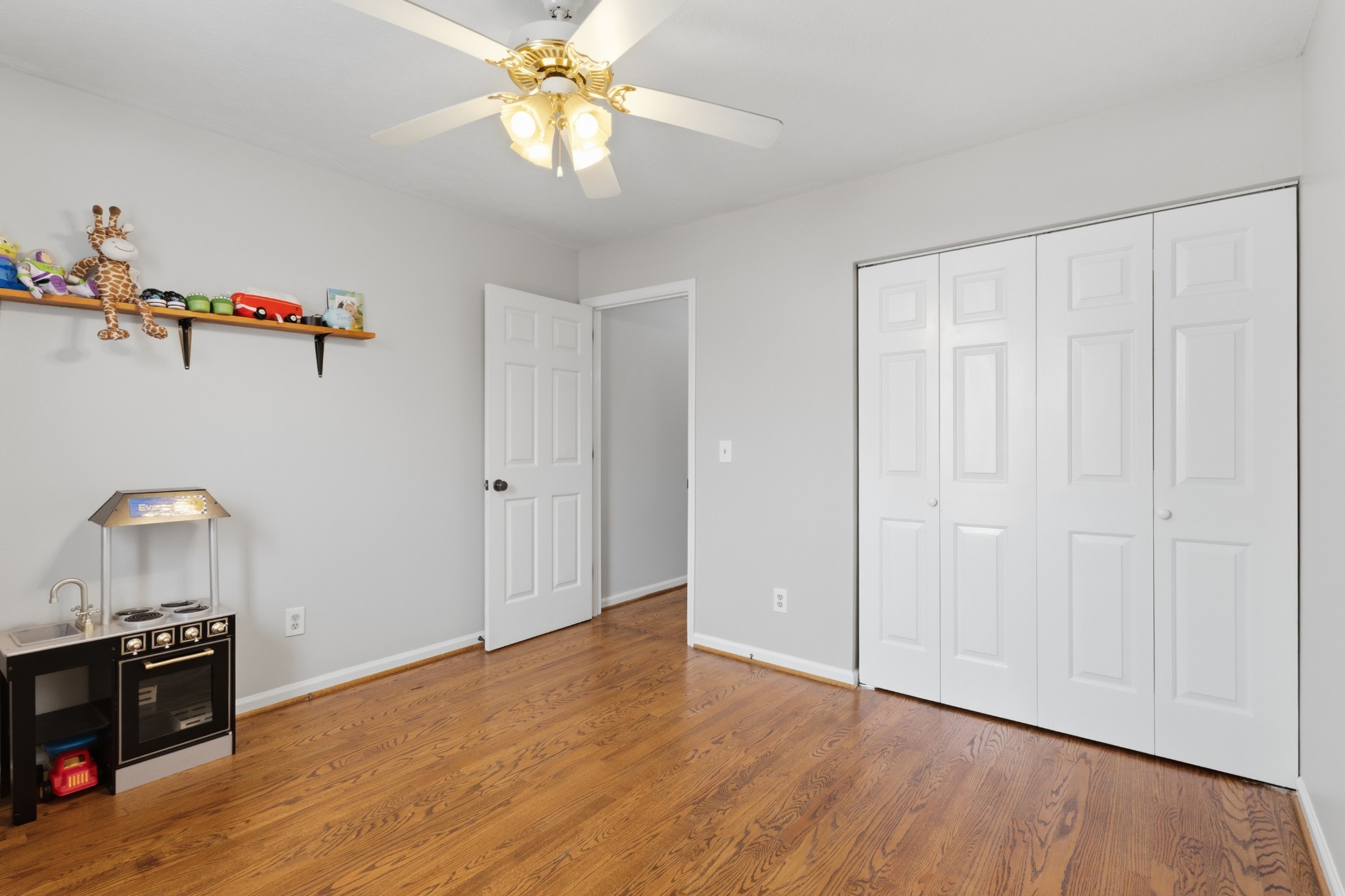 120 River Bend Road Hendersonville, TN 37075 - Photo 19 of 26 a view of a livingroom with a kitchen